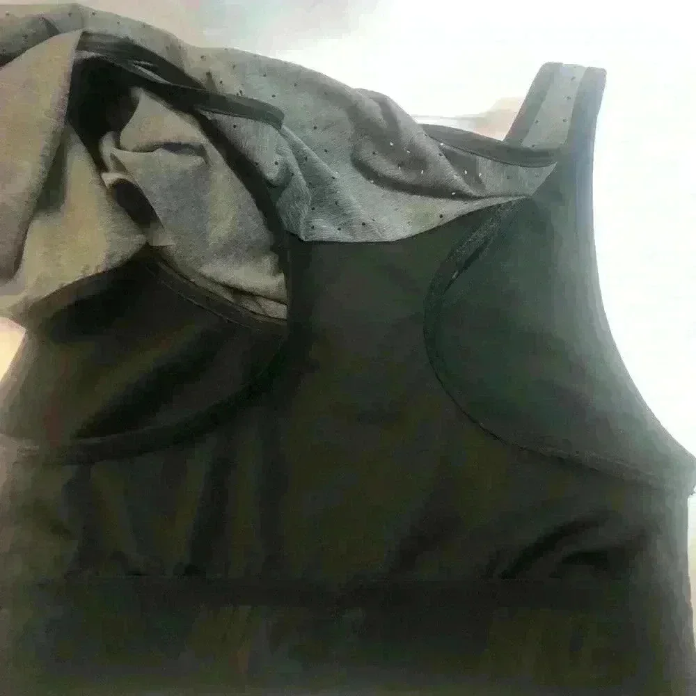 Nike convertible gray black tank built in sports bra size Small NWT